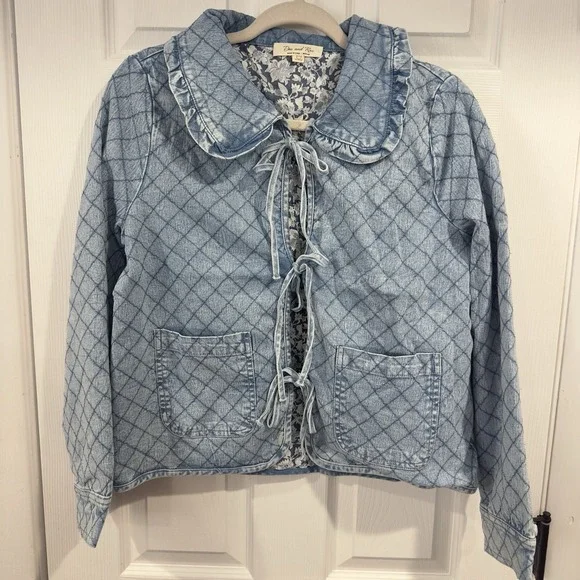Doe & Rae Denim Look Quilted Shacket with Floral Lining | Women's M | NWOT - Picture 2 of 12